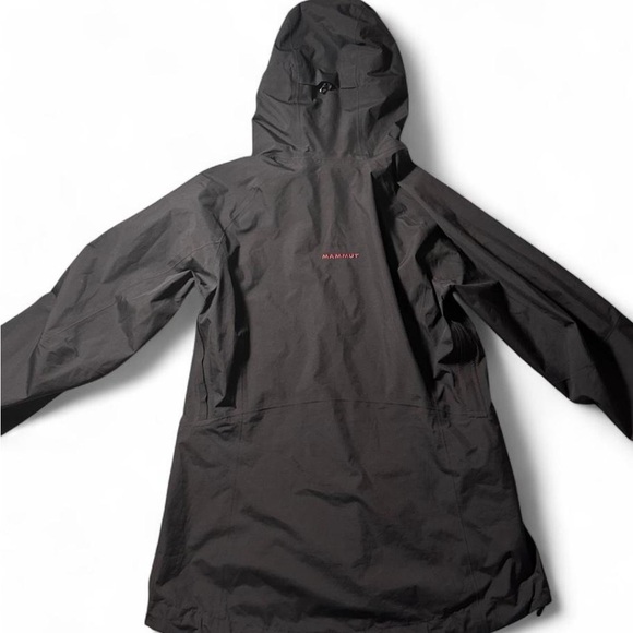 Mammut black waterproof shell jacket 🖤 size S (zipper issue) - Picture 2 of 4